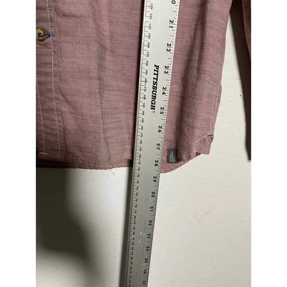 The North Face Long Sleeve Button Down Mens M Dusty Rose Chambray Outdoor Casual